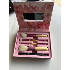 Coastal Scents 5pc Brush Essentials Face, Blush and Eyeshadow
